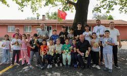 Öğrenciler istedi, Başkan Ata ikram etti