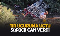 Tır uçuruma uçtu: Sürücü hayatını kaybetti