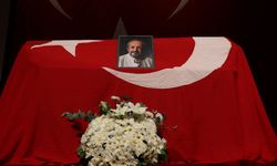 Usta oyuncu Can Kolukısa son yolculuğuna uğurlandı