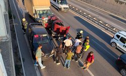 D-100'de 3 araçlı zincirleme kaza