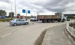 Kastamonu'da otomobil ile kamyon çarpıştı: 4 yaralı