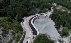 Büyükşehir, Sapanca’da heyelan riskine karşı yolu güçlendirdi, ulaşımı yeniledi