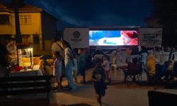 Serdivan’da Açık Hava Sinema Geceleri Beşevler’de başladı
