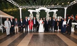 Gazeteci Mehmet Karakaş’ın oğlu evlendi