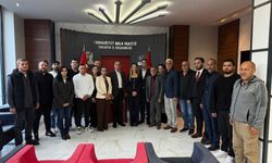 Berhan Şimşek CHP Sakarya İl Başkanlığı’nı ziyaret etti