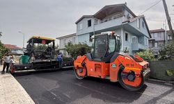 Serdivan’da hafta sonu asfalt mesaisi