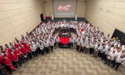 Toyota Türkiye 4 milyonuncu aracını banttan indirdi