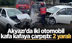 Akyazı'da iki otomobil kafa kafaya çarpıştı: 2 yaralı