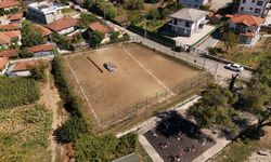 Serdivan Çubuklu Mahallesi’ne yeni sentetik futbol sahası kazandırılıyor