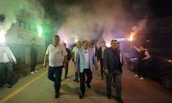 Kokarcayla mücadele için gitti, meşaleli teşekkürle karşılandı