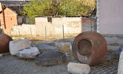 Tünel kazısından 800 yıllık küp bulundu