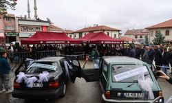 Cami için bağışlanan iki otomobil müzayedede 410 bin liraya satıldı