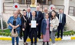 Yeni Parti Akyazı ilçe yönetimi mazbatasını aldı