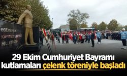 Sakarya'da 29 Ekim Cumhuriyet Bayramı kutlamaları çelenk töreniyle başladı