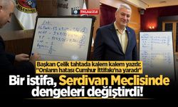 Bir istifa, Serdivan Meclisinde dengeleri değiştirdi! Başkan Çelik tahtada kalem kalem yazdı: "Onların hatası Cumhur İttifakı'na yaradı"
