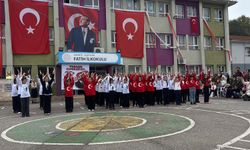 Fatih İlkokulu'nda Cumhuriyet coşkusu