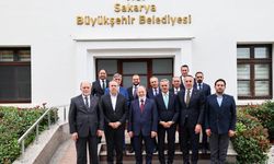 Eski Sağlık Bakanı Prof. Dr. Akdağ'dan Büyükşehir Belediyesi'ne ziyaret