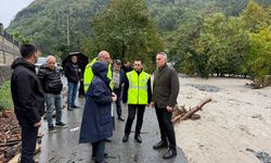 Tever ve Erdoğan, selin vurduğu Fevziye Mahallesi’nde incelemelerde bulundu