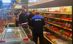Hendek'te market rafları tek tek denetlendi