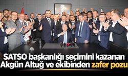 SATSO başkanlığı seçimini kazanan Akgün Altuğ ve ekibinden zafer pozu