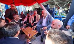 Osman Çelik, pazarcı esnafının davetini kırmadı