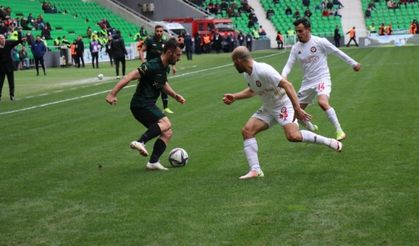 Sakaryaspor Çorum FK'ya gol yağdırdı: 4-1