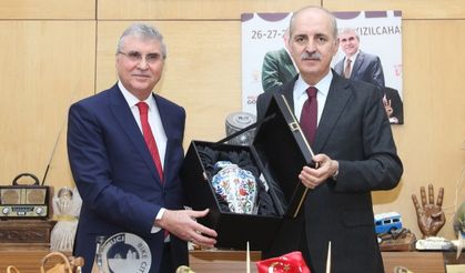 Numan Kurtulmuş Büyükşehir Belediyesi'ni ziyaret etti