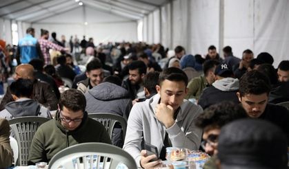 Öğrenciler kampüste düzenlenen kardeşlik iftarında buluştu