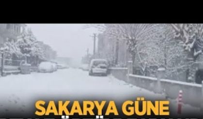 Sakarya güne beyaz örtüyle uyandı