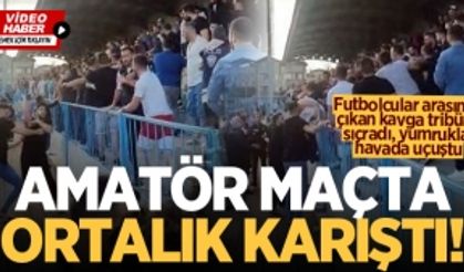 Futbolcular arasında çıkan kavga tribüne sıçradı! O anlar kamerada