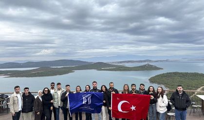 Cunda Adası’na kültür gezisi yaptılar