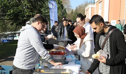 Teknoloji Fakültesi’nden Köfte Ekmek İkramı