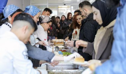 SUBÜ’de Türkiye’nin sokak lezzetleri tanıtıldı