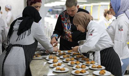 ‘Osmanlı Mutfağı’ndan lezzetleri sergilediler