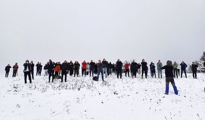 Yaylaları kar yürüyüşü ile keşfettiler