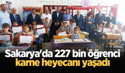 Sakarya'da karne heyecanı! 227 bin öğrenci karne aldı