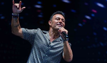 İzmir’de Mustafa Sandal coşkusu