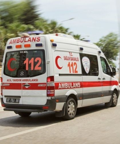 Hendek'te fabrikada feci kaza: Çelik sacların altında kalan işçi ağır yaralandı