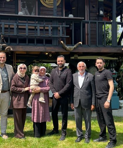 Alişan, Özçelik ailesinin konuğu oldu