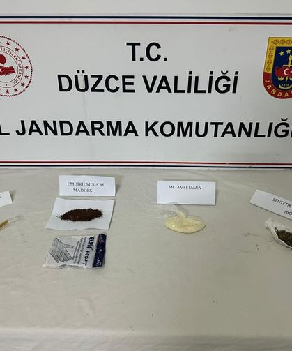 Sakarya'dan Düzce'ye uyuşturucu getirirken yakalandı