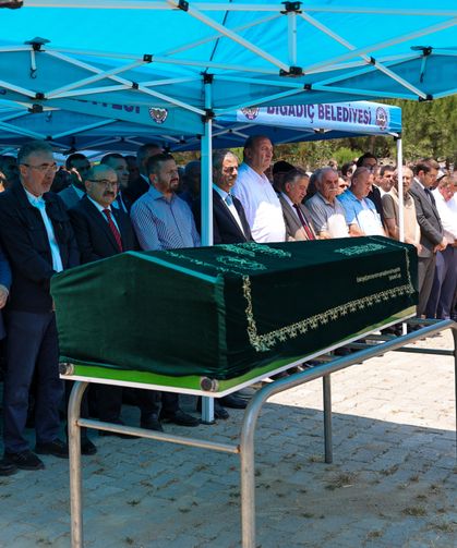 Fatih Turan’ın babası son yolculuğuna uğurlandı