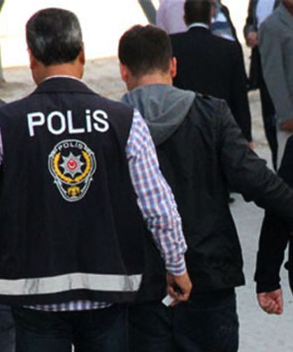 11 ilde FETÖ operasyonu: 52 vergi müfettişi tutuklandı