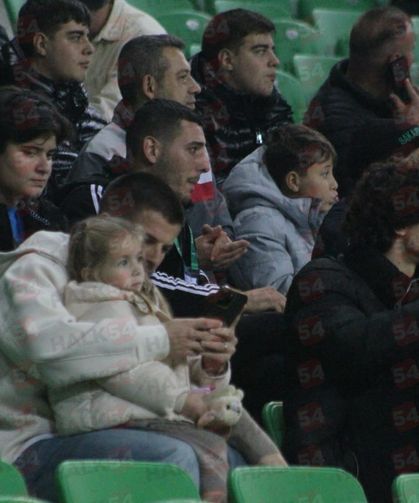 Sakaryaspor’da Emre Demir ve Kobiljar maçı tribünden takip ediyor