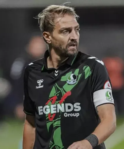 Yine Caner Erkin yine olay! 8 haftada 3'üncü kez oyundan atıldı