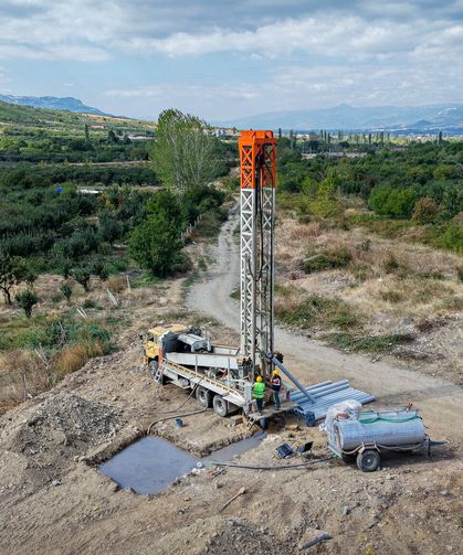 Geyve Doğantepe’ye 132 metre derinlikten kaliteli içme suyu