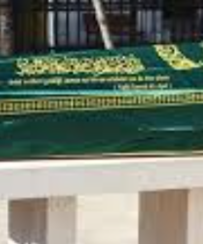 Yaşlı adam ölü bulundu