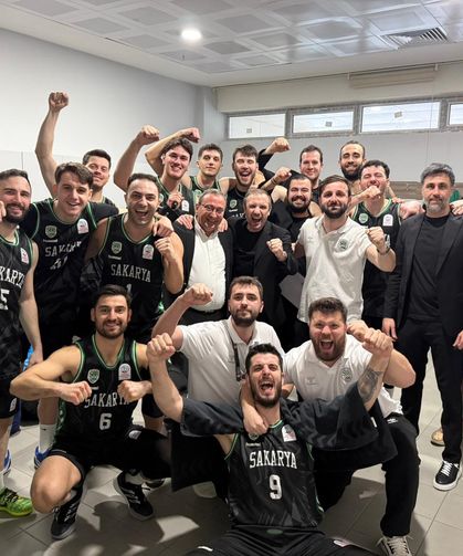 Parkede nefes kesen galibiyet: Büyükşehir Basketbol Play-Off’ta!