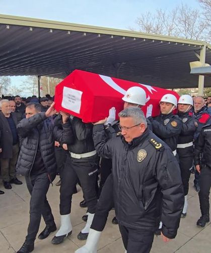 Kazara kendini vuran polis memuru, Zonguldak'ta defnedildi