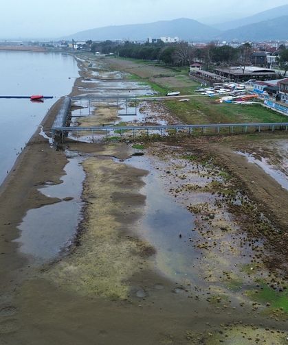 Korkutan gelişme; İznik Gölü 200 metre çekildi