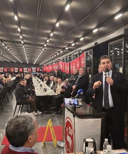 Gültekin Uysal, partisinin Sakarya iftarına katıldı
